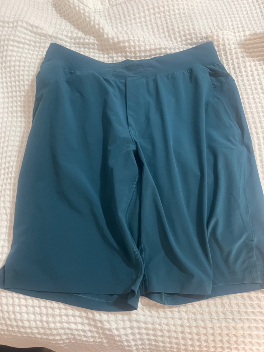 Lululemon mens large shorts